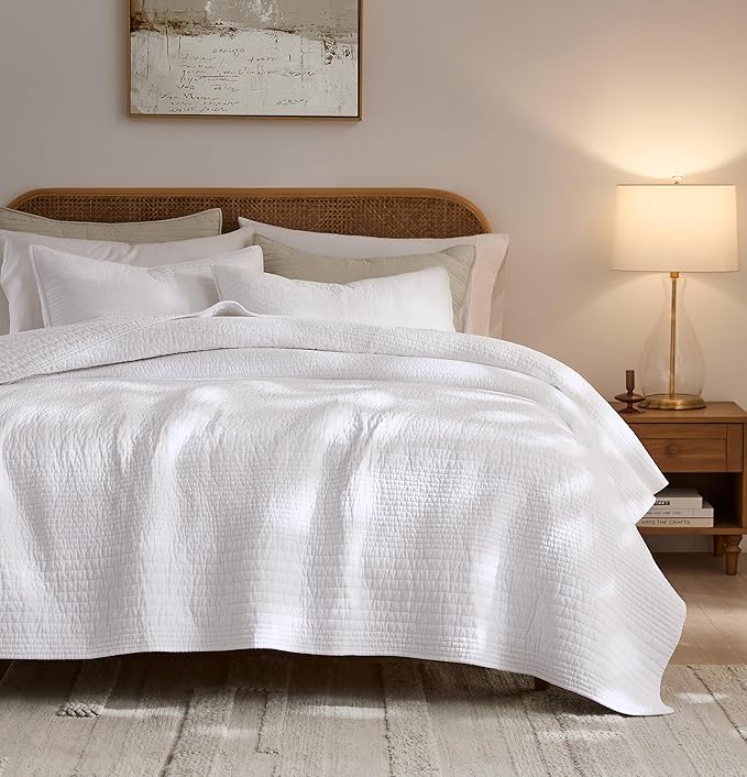 palassio Striped White 100% Cotton Quilt Queen Size Bedding Sets, Lightweight Crinkly Channel Pick Stitch Textured Bedspread Soft Shabby Chic Farmhouse Country Coverlet for All Season, 2 Shams