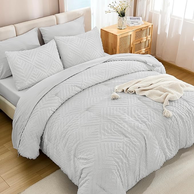 Andency Oversized Queen Size Comforter Set with Sheets Light Grey - 7 Pieces Bed in a Bag Oversized Queen Boho Tufted Lightweight Bedding Sets with Comforter, Sheets, Pillowcases & Shams