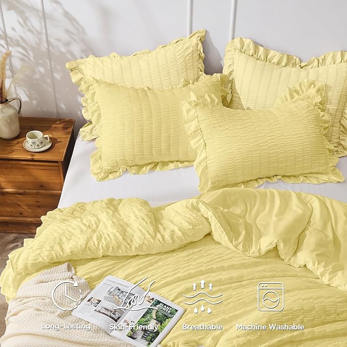 JOLLYVOGUE Twin Size Comforter Set, 2 Pieces Light Yellow Seersucker Lightweight Fluffy Bedding Set, Twin Ruffle Comforter, All Season Soft Microfiber Shabby Chic Bed Set