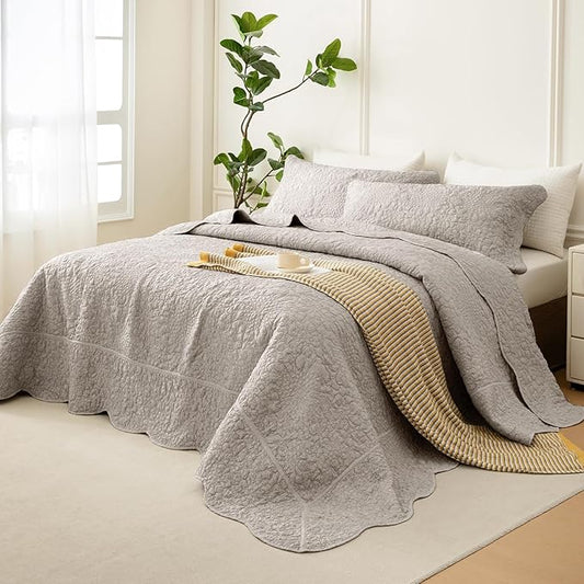 Masaca Oversized King Bedspread 128x120,Linen Colored Crinkled Oversized King Quilt 3Pcs Soft Lightweight Farmhouse Shabby Boho Stone-Washed Scallop Extra Large Quilt Coverlet Bedding Set