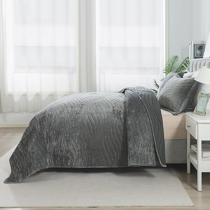 HoneiLife Velvet Quilt Sets Queen - Lightweight Bedspreads 3-Pieces, Wavy Coverlets Rustic Bed Cover Queen Quilt Bedding Sets for All Season Use, Grey