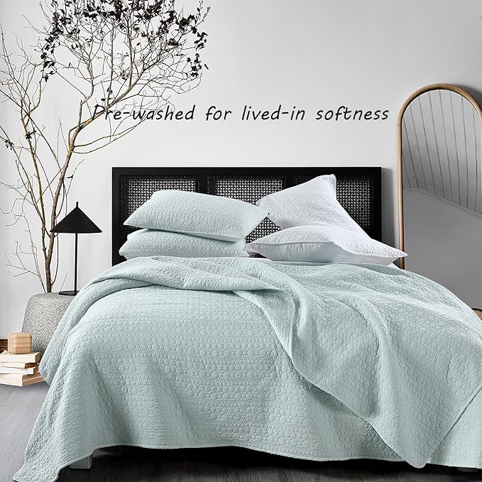 HORIMOTE HOME Oversized King Quilt Set, Aqua Blue California King Quilt Classic Geometric Spots Stitched Pattern, Pre-Washed Ultra Soft Lightweight Quilted Bedspread Cal King for All Season, 3 Pieces