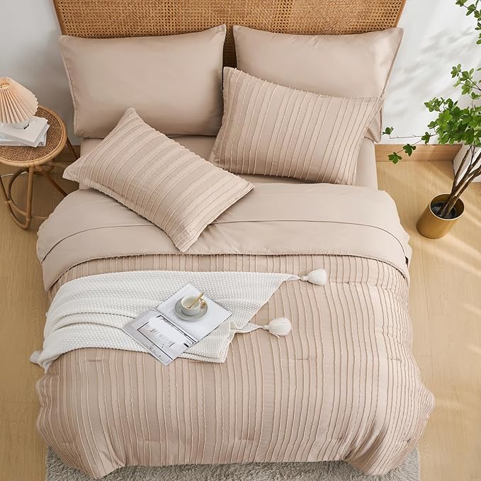 WURUIBO Comforter Set Size, Khaki Comforter Set Queen Size, 7 Pieces Bed in a Bag, Ultra Soft Queen Bedding Set, Bed Set for All Seasons, Flat Sheet, Fitted Sheet, Pillowcases, Pillow Shams