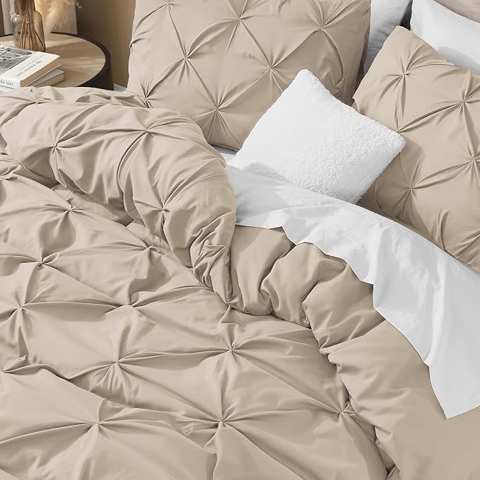 Litanika Khaki Pinch Pleat Duvet Cover King(104x90Inch), 3 Pieces(1 Duvet Cover, 2 Pillowcases) Luxurious Pintuck Bedding Set, Soft Microfiber Duvet Cover with Zipper Closure & Corner Ties