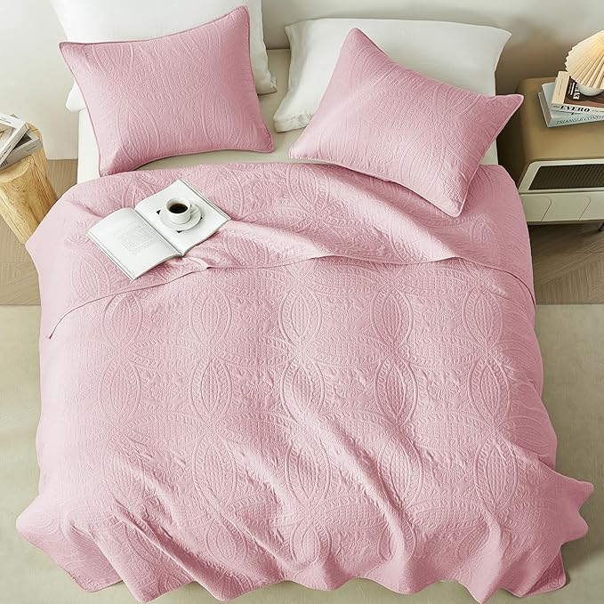 akkialla Full/Queen Quilt Set,Pink Lightweight Bedspread with Coin Pattern, Soft Microfiber Coverlet for All Seasons, Contemporary Decorative Bedding (1 Quilt, 2 Pillow Shams)
