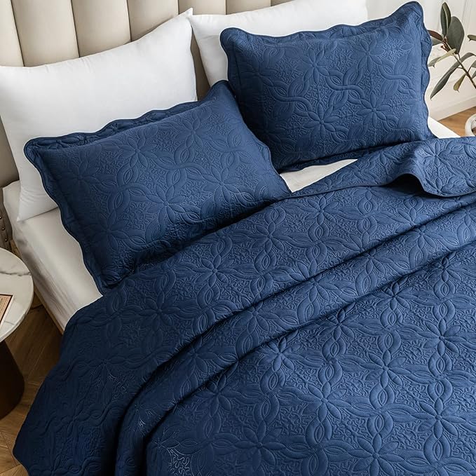 Auemtyn Full/Queen Size Quilt Set 3 Pieces, Soft Lightweight Summer Bedspread, Reversible Microfiber Bed Coverlet for All Seasons, Navy Blue, Floral Pattern (1 Quilt, 2 Pillow Shams)