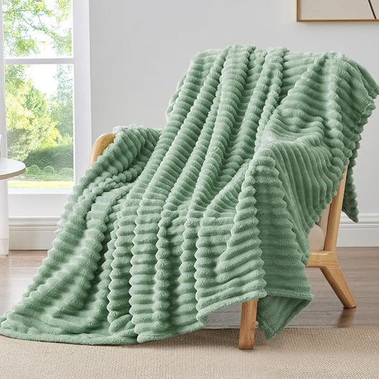 BEDELITE Fleece Throw Blanket for Couch - 300GSM Soft & Warm Fluffy Green Blanket, Decorative and Giftable Striped Blankets for Women, Men, 50"x60"