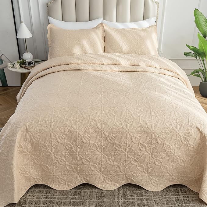 Auemtyn Twin/Twin XL Size Quilt Set 2 Pieces, Soft Lightweight Summer Bedspread, Reversible Microfiber Bed Coverlet for All Seasons, Beige, Floral Pattern (1 Quilt, 1 Pillow Sham)