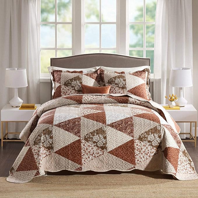 HoneiLife Queen Size 3 Piece Microfiber Quilt Set - Brown Triangle Pattern, 90x96 Inch