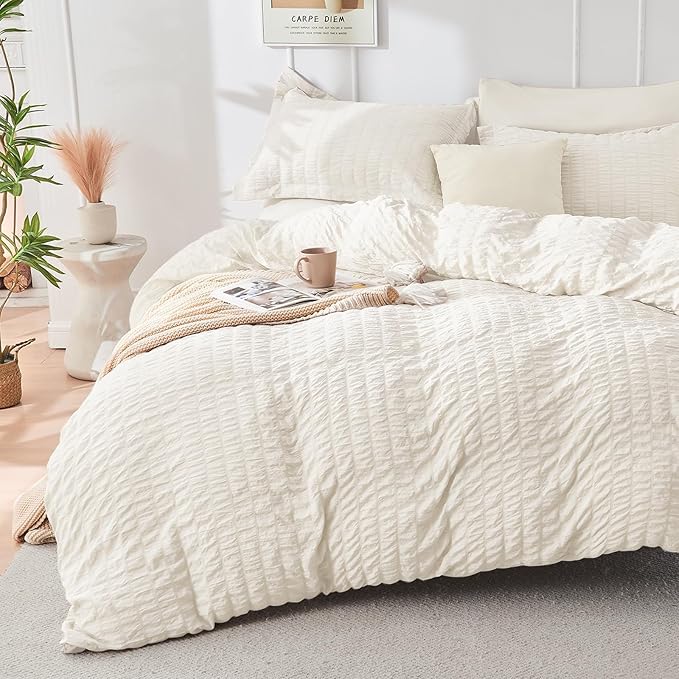 HYMOKEGE Ivory Duvet Cover Queen Size, Ultra Soft 3-Piece Seersucker Duvet Cover Set with Zipper Closure, Soft Brushed Microfiber Bedding Set with 8 Corner Ties (90"x90", 2 Pillowshams)