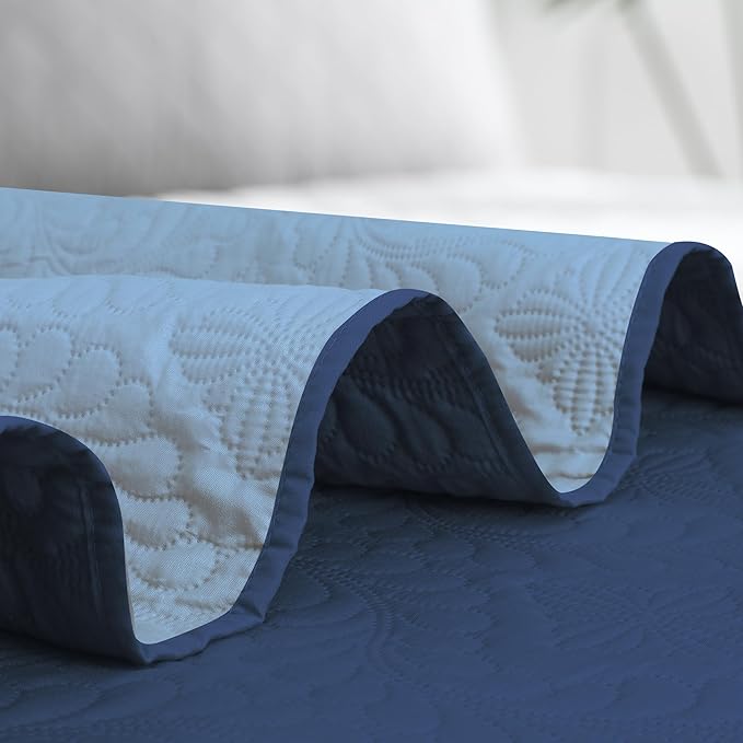 Easy-Going Full/Queen Size Reversible Quilt Set with 1 Quilt and 2 Pillow Shams, Soft Bed Quilt Cover, Water Resistant Lightweight Bedspread, Stain Resistant, Olive Leaf-Dark Blue/Light Blue