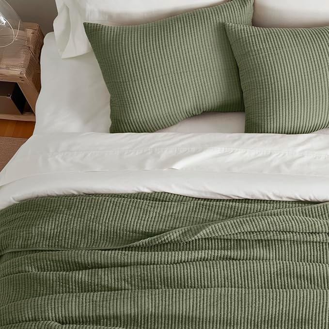 EVERGRACEHOME Cotton Coverlet Set Full Queen Size 3 Pieces, Lightweight Soft Ribbed Matelassé Bedspread Quilt Set, Cozy Oversized Quilted Bedding Set with 2 Pillow Shams for All Seasons, Olive Green