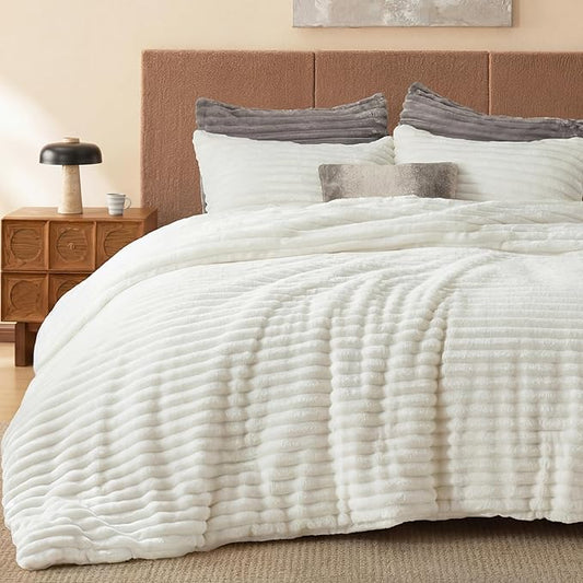 Bedsure Twin/Twin XL Comforter Set - GentleSoft™ 2 Pieces Fluffy Double-Side Fleece Comforter Set, Cozy Striped Room Decor Aesthetic, Luxury White Twin Bedding with 1 Pillowcase, 68x88 Inches