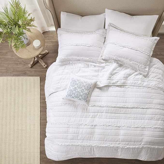 Madison Park Celeste Quilt Modern Classic Design All Season, Breathable Coverlet Lightweight Bedding Set, Matching Shams, Decorative Pillow, Full/Queen(90"x90"), Ruffle White 4 Piece