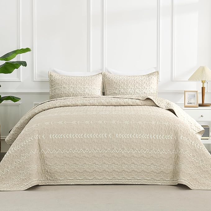 Andency Beige Twin Quilt Set, 2 Pieces Boho Lightweight Soft Striped Bedspread for All Season (68"x86"), Printed Bohemian Microfiber Reversible Coverlet Comoforter Sets