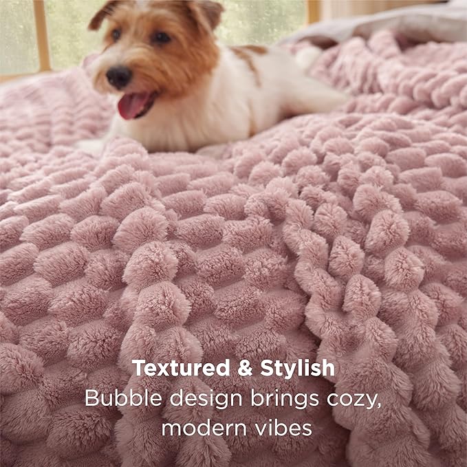 Bedsure Blanket Queen Size for Bed - 350GSM Fluffy Plush Bubble Blanket Queen Size for Home Room Decor, GentleSoft Cute Fleece Soft Cozy Gifts for Women Girls, Dusty Rose, 90x90 Inches