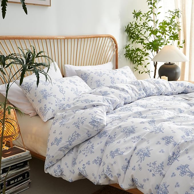 Nayoroom Blue Floral Duvet Cover Full Size Cottagecore Flower Leaf Spring Comforter Cover 3 Pcs Soft Breathable Microfiber Pastoral Aesthetic Bedding Set with Zipper Closure