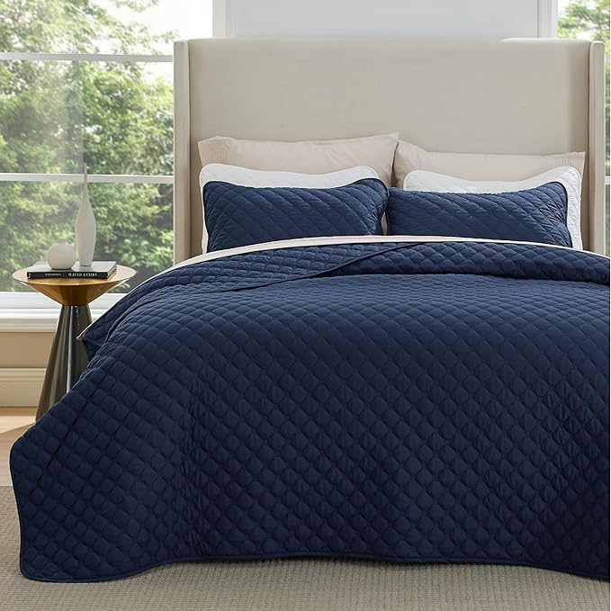 Bedsure Quilts King Size - Lightweight Bedspreads King Size with Classic Honeycomb Quilting, Soft Quilt Bedding Set, Navy Comforter Set Coverlet for All Seasons with 2 Pillow Shams (106" x 96")