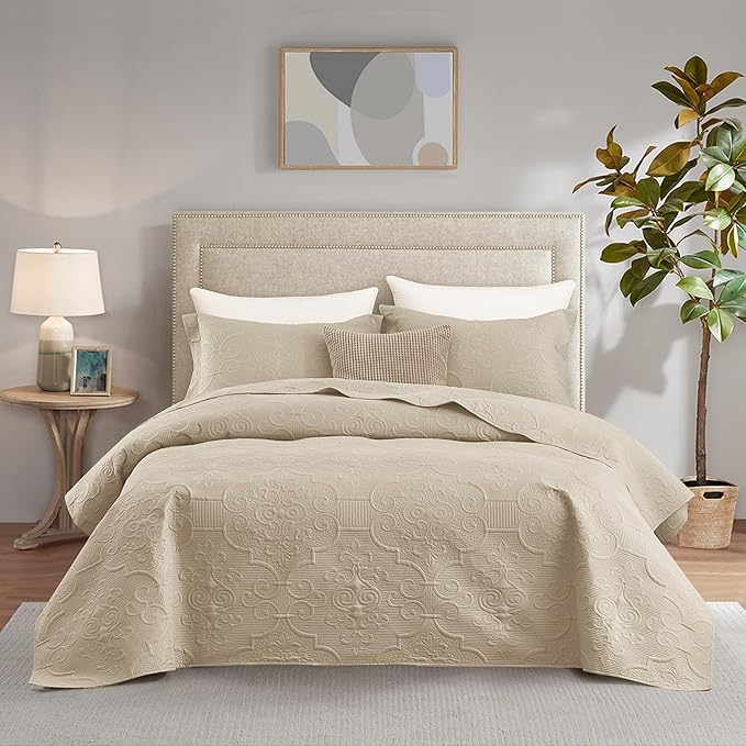 CHIXIN Quilt King Size - Damask Paisley Bedspread Coverlet Set - Classic & Gorgeous Style Bedding Cover, Ultrasonic Quilting, Reversible, Lightweight, 4 Piece, Taupe
