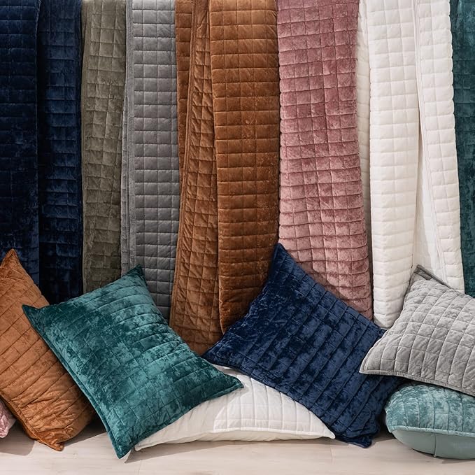 RECYCO Luxury Velvet Quilt Set Twin/Twin XL Size, Lightweight Velvet Comforter Set, Oversized Bedspread Coverlet Quilted Bedding Set, with 1 Matching Pillow Sham, for All Season, Navy Blue
