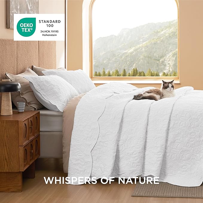 Bedsure Quilt King Size - Ultra Soft Pre-Washed Cloud-Like Bedding, All-Season Lightweight Comforter for Country Bedroom, Leaf Design Coverlet in Pure White, 106 x 96 Inches