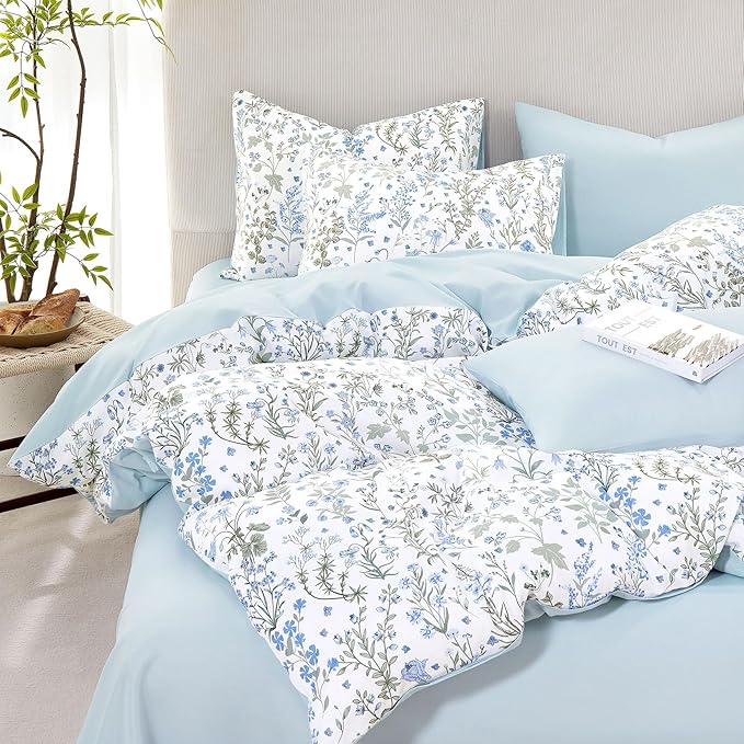 Wake In Cloud - Floral Duvet Cover Set, Shabby Chic Cottage Garden Botanical Flower Style with Elegant Wildflower Pattern, Soft Lightweight Bedding, 3 Pieces, Blue White, Queen Size