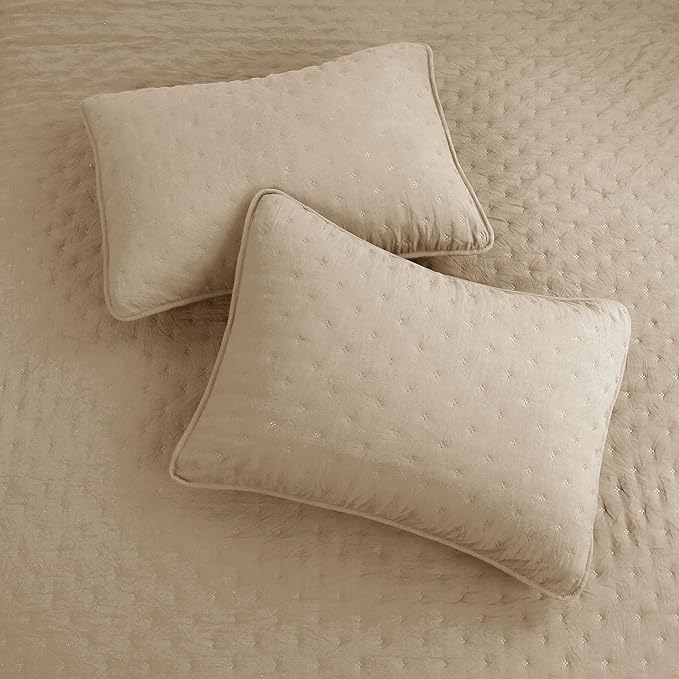 ROARINGWILD Cloud Oversized King Quilt Sets with Pillow Shams, Beige California Cal King Size Lightweight Soft Coverlet Bedspread, Tan Cream Thin Bedding Set, 3 Pieces, 118x106 inches