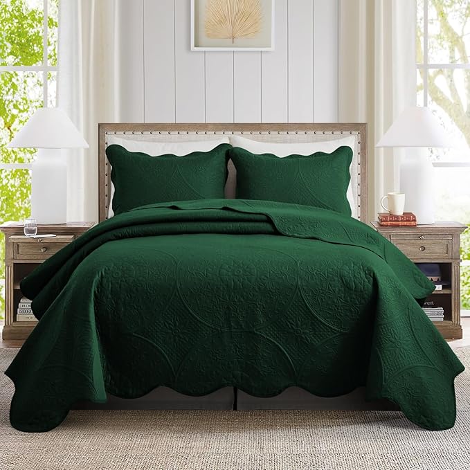 MOONLIGHT20015 King Quilt Bedding Set Size (106" x 96") + 2 Pillow Shams (20" x 36"+ 2") - 3 Pcs All Season Lightweight Reversible Quilt Bedspread Microfiber Floral Embossed Coverlet (Emerald)