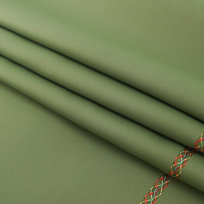 Bed Runner 210 x 50 cm for Queen Size Bed and Full Size Bed, Bed Throws for Foot of Bed, Green Bed Runner Bedding Scarves Decorations for Bedroom Hotel Wedding Room