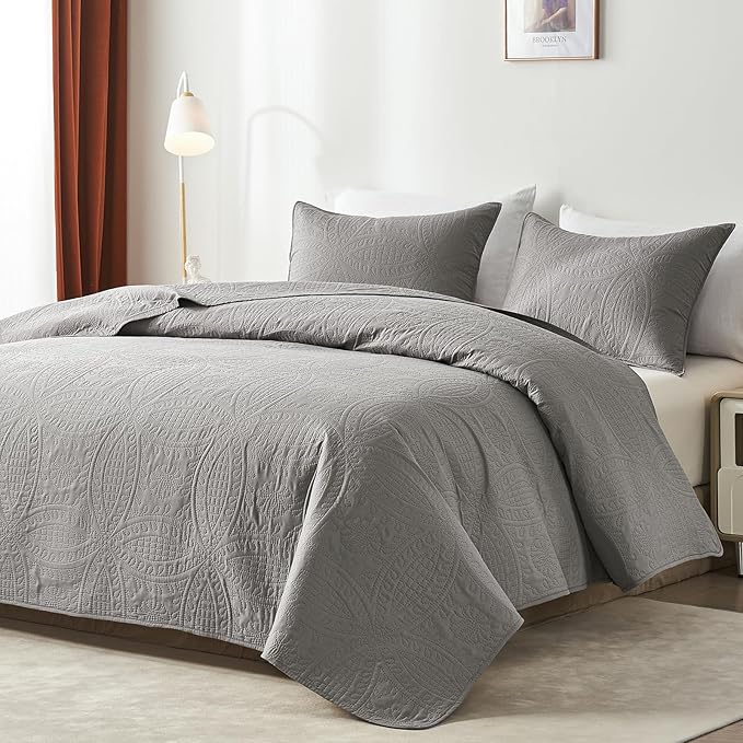 akkialla Queen Quilt Bedding Set,Grey Ultrasonic Full/Queen Quilt Set,Lightweight Soft Bedspread Coverlet,Modern Style Coin Pattern Bed Cover for All Seasons,3 Piece(1 Quilt,2 Pillow Shams)