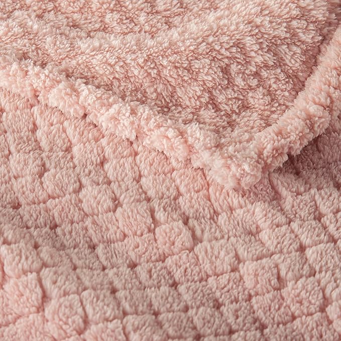 Exclusivo Mezcla Queen Size Fleece Blanket for Bed, Extra Soft Warm Decorative Fuzzy Blanket for Women, Lightweight Cozy Bedding Blankets, 90x90 Inches, Pink