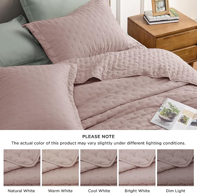 Bedsure King Quilt - Dusty Rose Bedspread King Size & Lightweight Comforter, Country Cottage Coverlet with Clover Pattern, Ultra Soft All-Season Bedding, 106 x 96 Inches