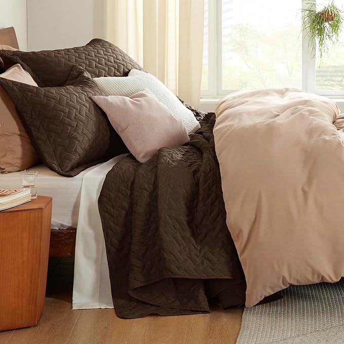 Bedsure Quilts Queen Size - Lightweight Bedspreads Queen Size with Basket Weave Pattern, Soft Quilt Bedding Set, Brown Comforter Set Coverlet for All Seasons with 2 Pillow Shams (90" x 96")