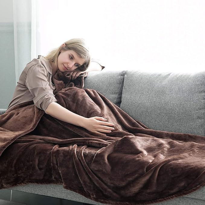 MOONLIGHT20015 Fleece Blanket Queen Size - Super Soft Fuzzy Throw Blanket for Couch and Sofa - Lightweight Luxury 400 GSM Microfiber Fluffy Bed Blankets and Throws, 90 x 90 Inches (Queen, Coffee)