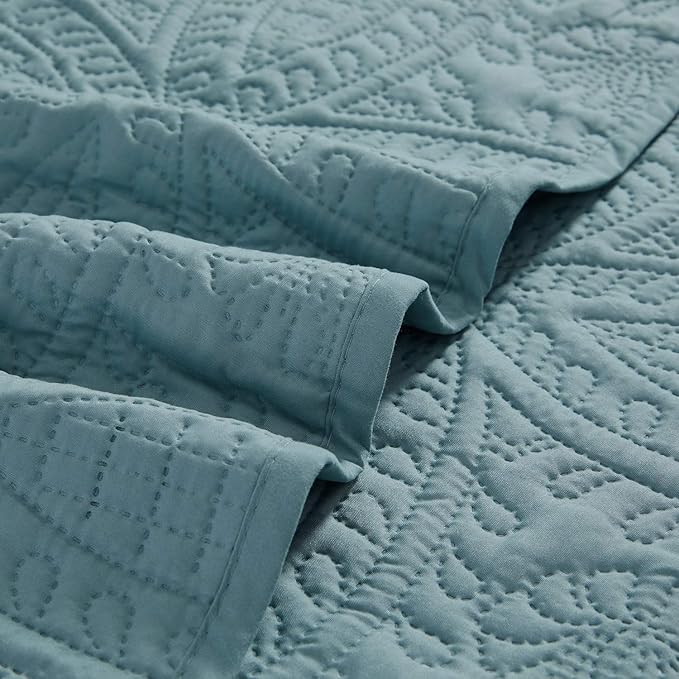 Mellanni Twin Bedspread Coverlet Set - Bedding Cover with Sham - Ultrasonic Quilting Technology - 2 Piece Oversized Quilt Set - Bedspreads & Coverlets (Twin, Spa Blue)