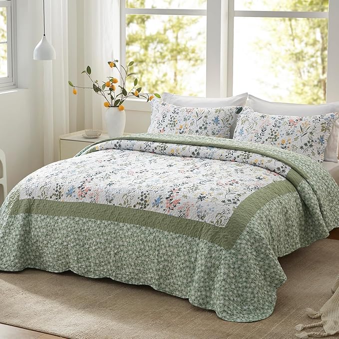 LEAONME California King Size Quilt Set 3-Piece Lightweight Bedspread Coverlet 120''x120'' Garden Style Floral Printed Oversized Bedding Set with Shams for All Season