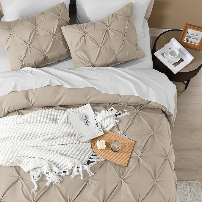 Litanika Khaki Pinch Pleat Duvet Cover King(104x90Inch), 3 Pieces(1 Duvet Cover, 2 Pillowcases) Luxurious Pintuck Bedding Set, Soft Microfiber Duvet Cover with Zipper Closure & Corner Ties