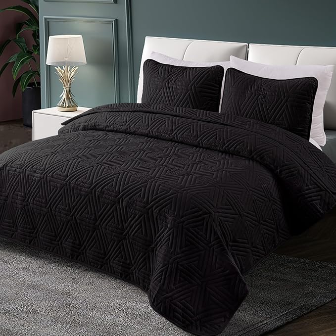 Whale Flotilla Soft California King Size Quilt Set for All Seasons, 3-Piece Ultrasonic Bedding Set, Lightweight Reversible Bedspread, Coverlet, Bed Cover with 2 Pillow Shams, Black