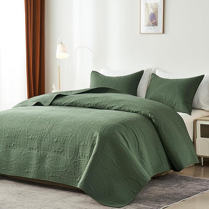 akkialla Queen Quilt Bedding Set,Olive Green Ultrasonic Full/Queen Quilt Set,Lightweight Soft Bedspread Coverlet,Modern Style Coin Pattern Bed Cover for All Seasons,3 Piece(1 Quilt,2 Pillow Shams)