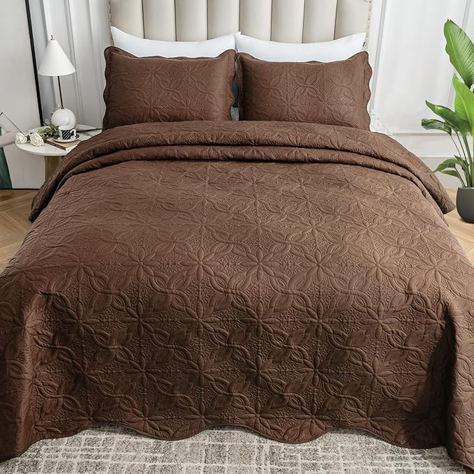 Auemtyn King Size Quilt Set 3 Pieces, Soft Lightweight Summer Bedspread, Reversible Microfiber Bed Coverlet for All Seasons, Brown, Floral Pattern (1 Quilt, 2 Pillow Shams)