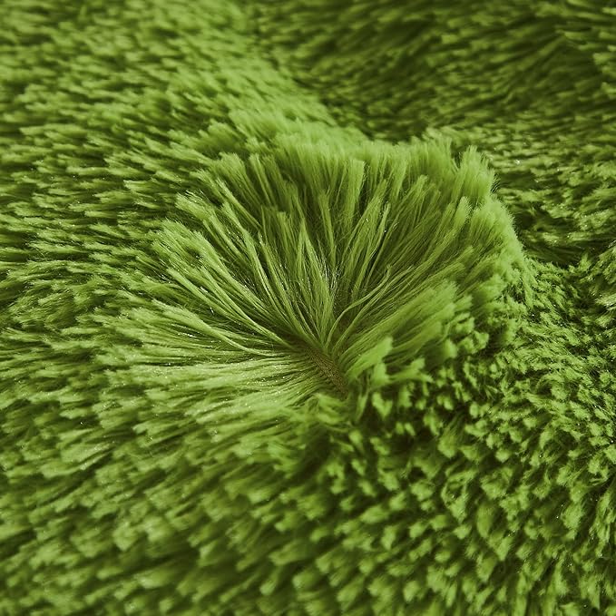 Uhamho Faux Fur Velvet Fluffy Bedding Duvet Cover Set Down Comforter Quilt Cover with Pillow Shams, Ultra Soft Warm and Durable (Apple Green, King)
