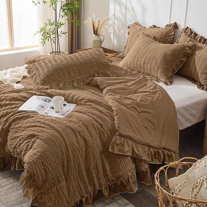 JOLLYVOGUE Queen Comforter Set, 3 Pieces Oak Brown Seersucker Comforters Queen Size, Lightweight & Fluffy Bedding Sets for All Season with 1 Ruffle Comforter and 2 Ruffle Pillowshams