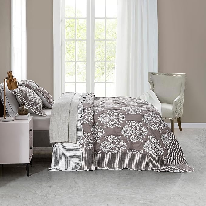 HZ & HY Oversized King Bedspread 128x120 Extra Wide, Jacquard Matelasse Damask Pattern Design, Lightweight, Reversible, 5 Piece, 100% Microfiber, Tan Brown