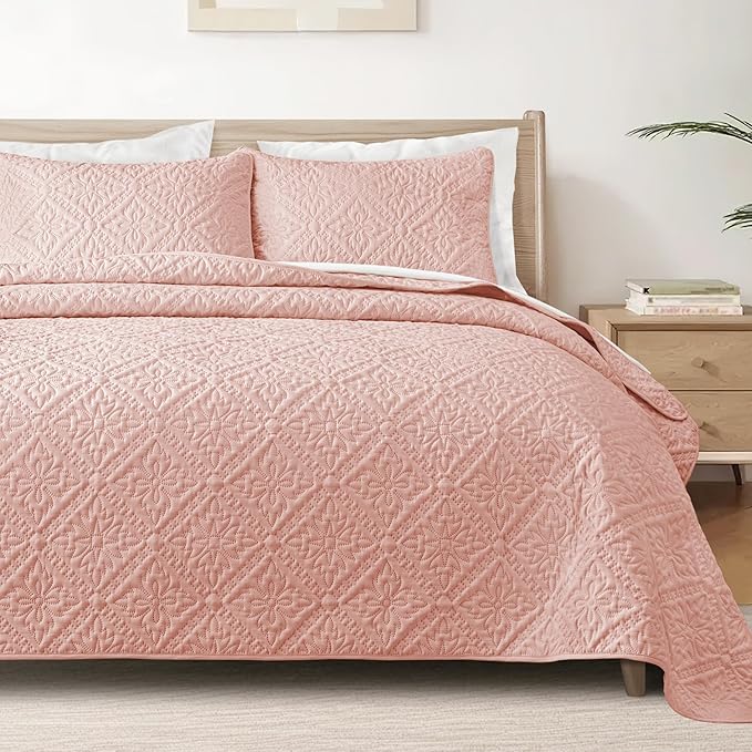 Exclusivo Mezcla King Quilt Bedding Set, Lightweight Soft Bedspreads Coverlets with 2 Pillow Shams, Modern Blush Pink Oversized Quilts King Size for All Seasons