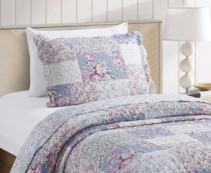Brilliant Sunshine Roses Toile Quilt Set, 2-Piece Bedding Sets, Traditional Lively Patchwork Design, Washable and Reversible Bedspread, Soft Lightweight Coverlet, All-Season, Twin/Twin XL, Blue Pink