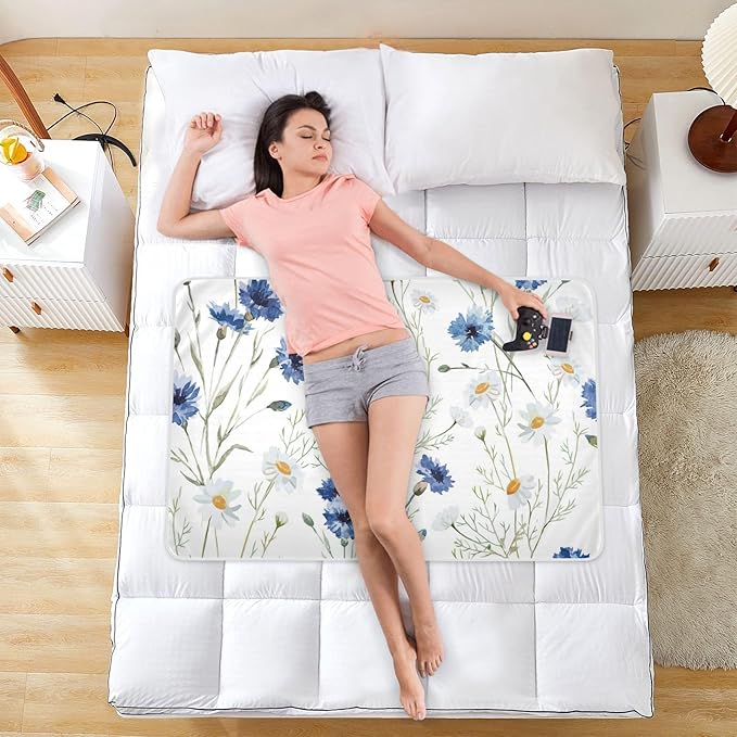 Waterproof Bed Pad Reusable Changing Pad Toddler Mattress Protector Large Pee Pad Baby Diaper Pad Soft Washable Liner White Daisy
