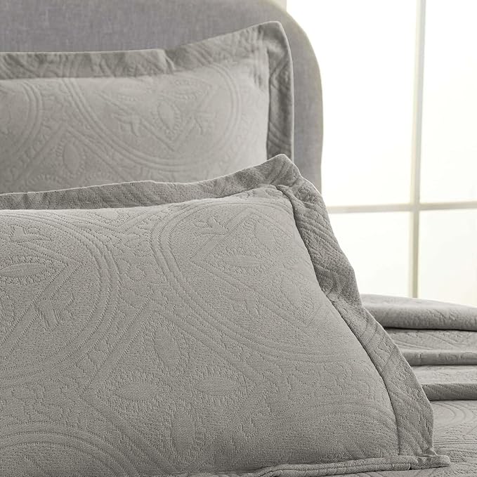 Superior 2 Piece Celtic Circles Cotton Bedspread Set, Decorative Bed Spread, Home Bed Decor, 1 Pillow Sham, Medium Weight Blanket, Matelasse Coverlet Bedding, Wedding Ring Design, Twin, Charcoal