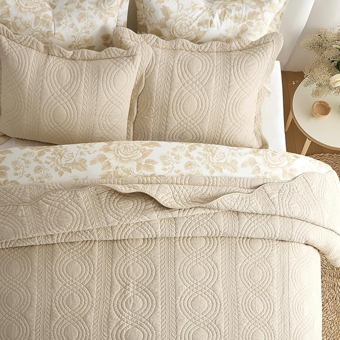 EVERGRACE 100% Cotton Scallop Quilt Set, King Size 3 Piece Set – Lightweight Bedspread with 2 Shams, Soft Prewashed Matelasse Coverlet for Cozy and Elegant Bedding, Flax Beige