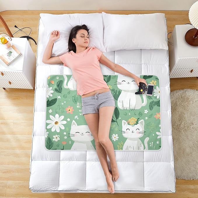 Waterproof Bed Pad Reusable Changing Pad Toddler Mattress Protector Large Pee Pad Baby Diaper Pad Soft Washable Liner Green Cute Cats and Flowers