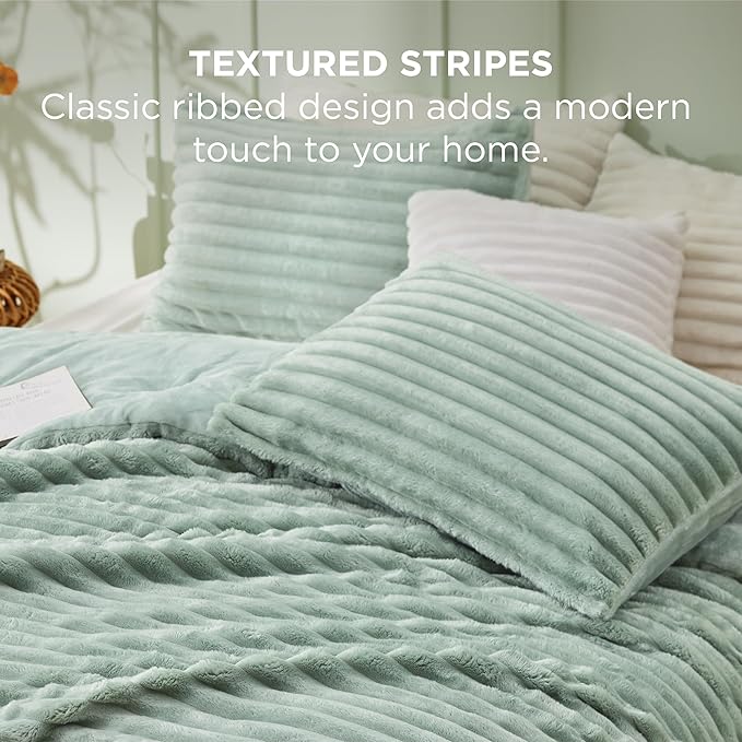 Bedsure Queen Comforter Set - GentleSoft™ 3 Pieces Fluffy Double-Side Fleece Comforter Set, Cozy Striped Room Decor Aesthetic, Luxury Sage Green Bedding Queen Size with 2 Pillowcases, 90x90 Inches
